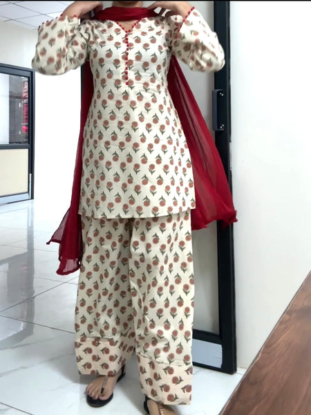 Pearl marigold Farshi set Jonaya