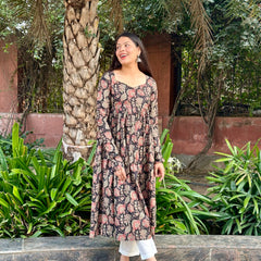 Black garden anarkali kameez - Jonaya
