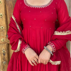 Shagun Laal Lux suit set - Jonaya