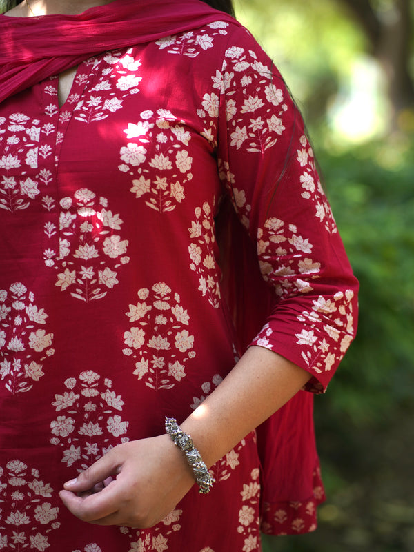 Red Block Floral Straight Suit Set - Jonaya