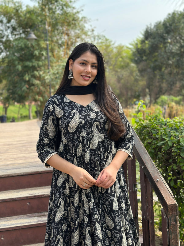Flory Black Grey Paisley Lace Anarkali Suit Set - Jonaya