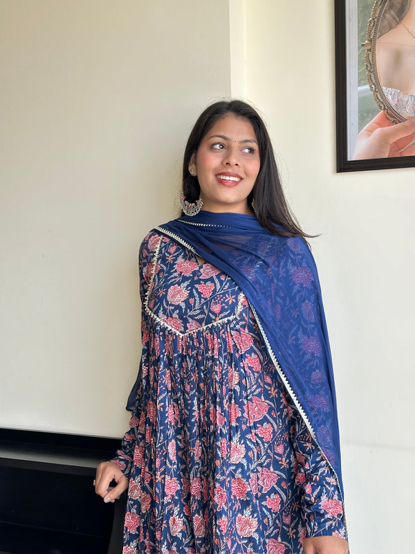 Pink Rose Lace Flare Suit Set - Jonaya