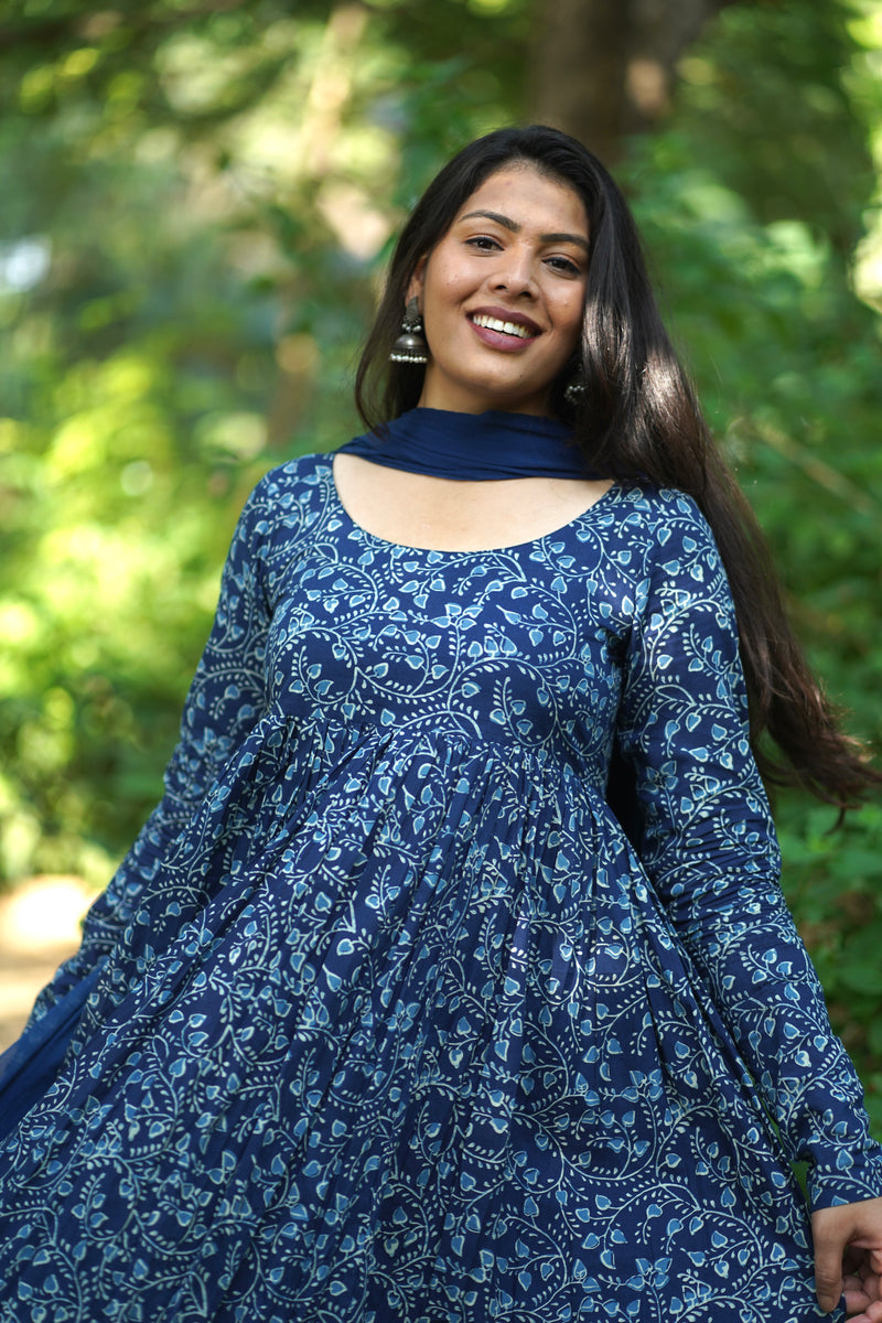 Indigo baag flare suit set Jonaya