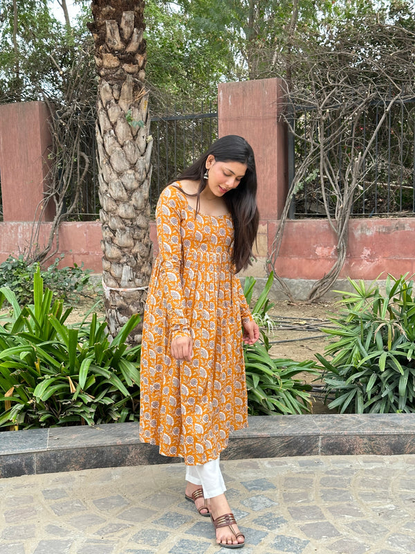 Sanjh savera long chudidar kameez - Jonaya
