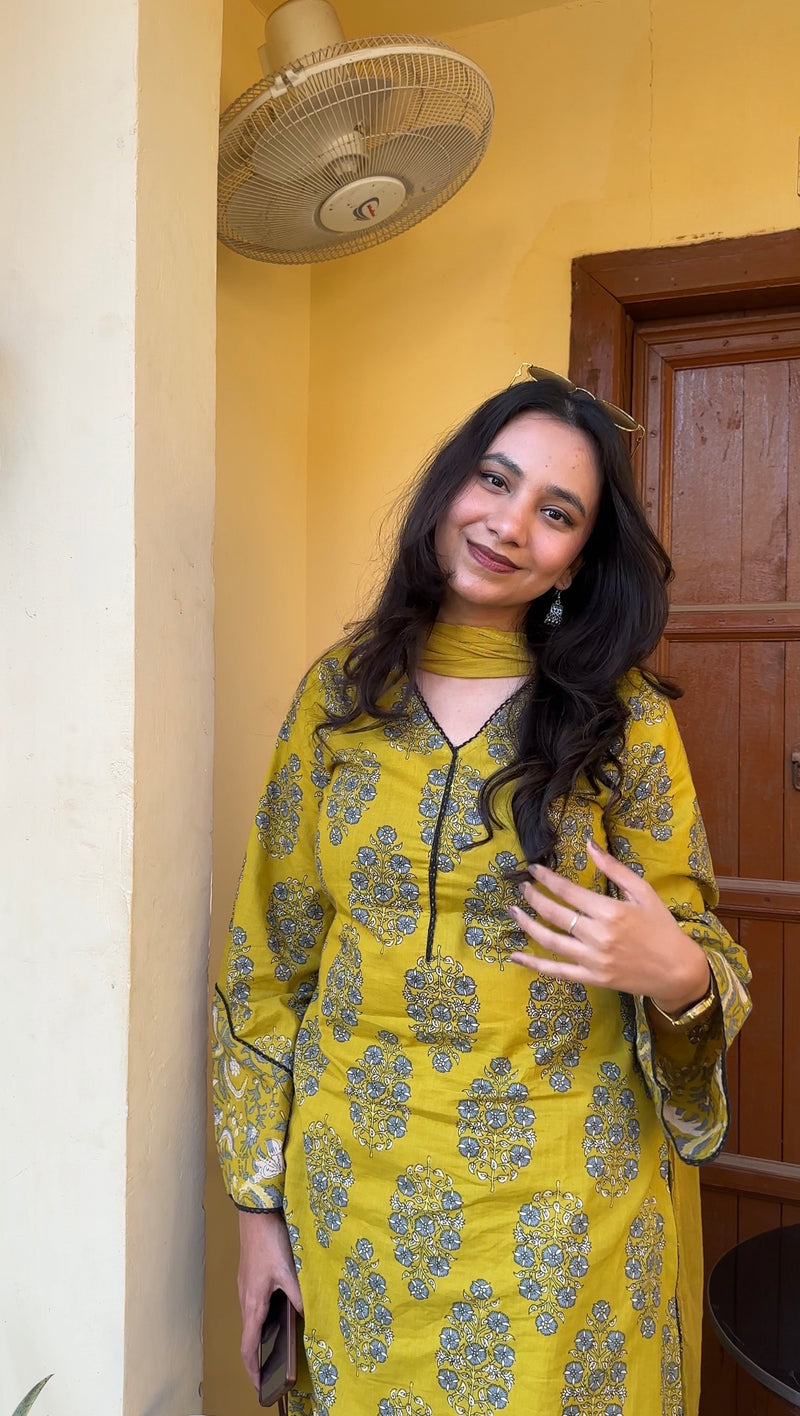 Spring Green black Farshi set