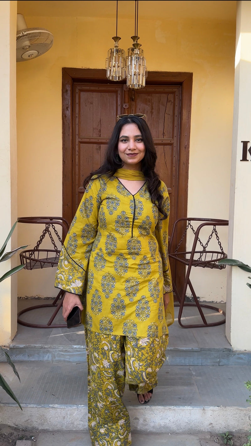 Spring Green black Farshi set