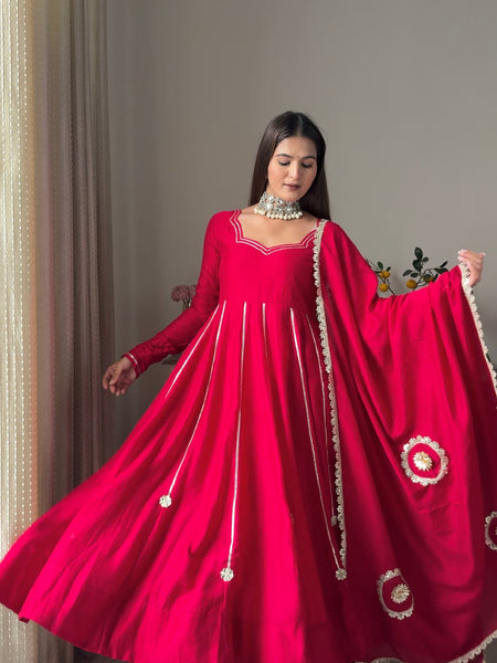 Rose blooming heavy Anarakali Jonaya