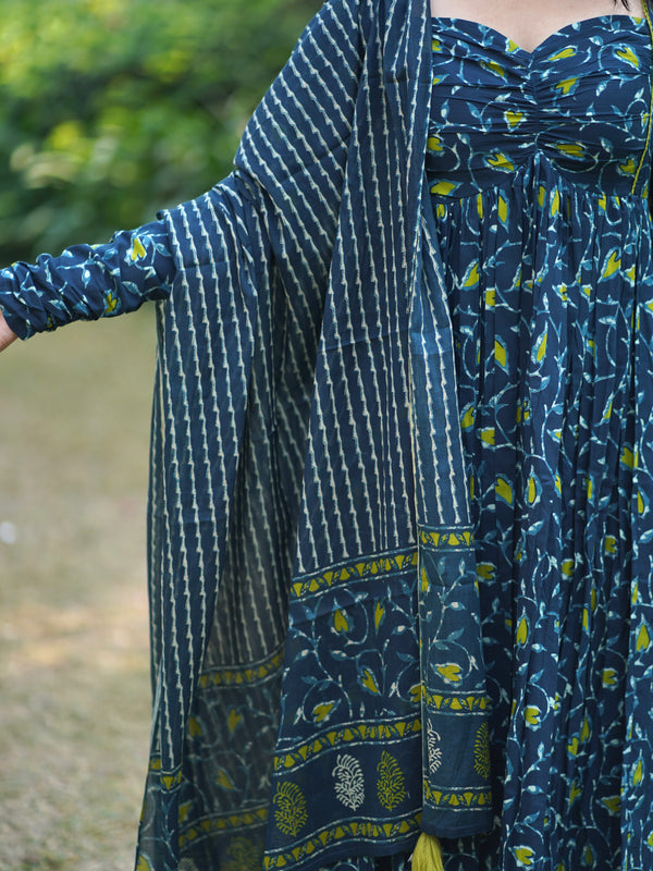 Blue green hearts flare suit set Jonaya