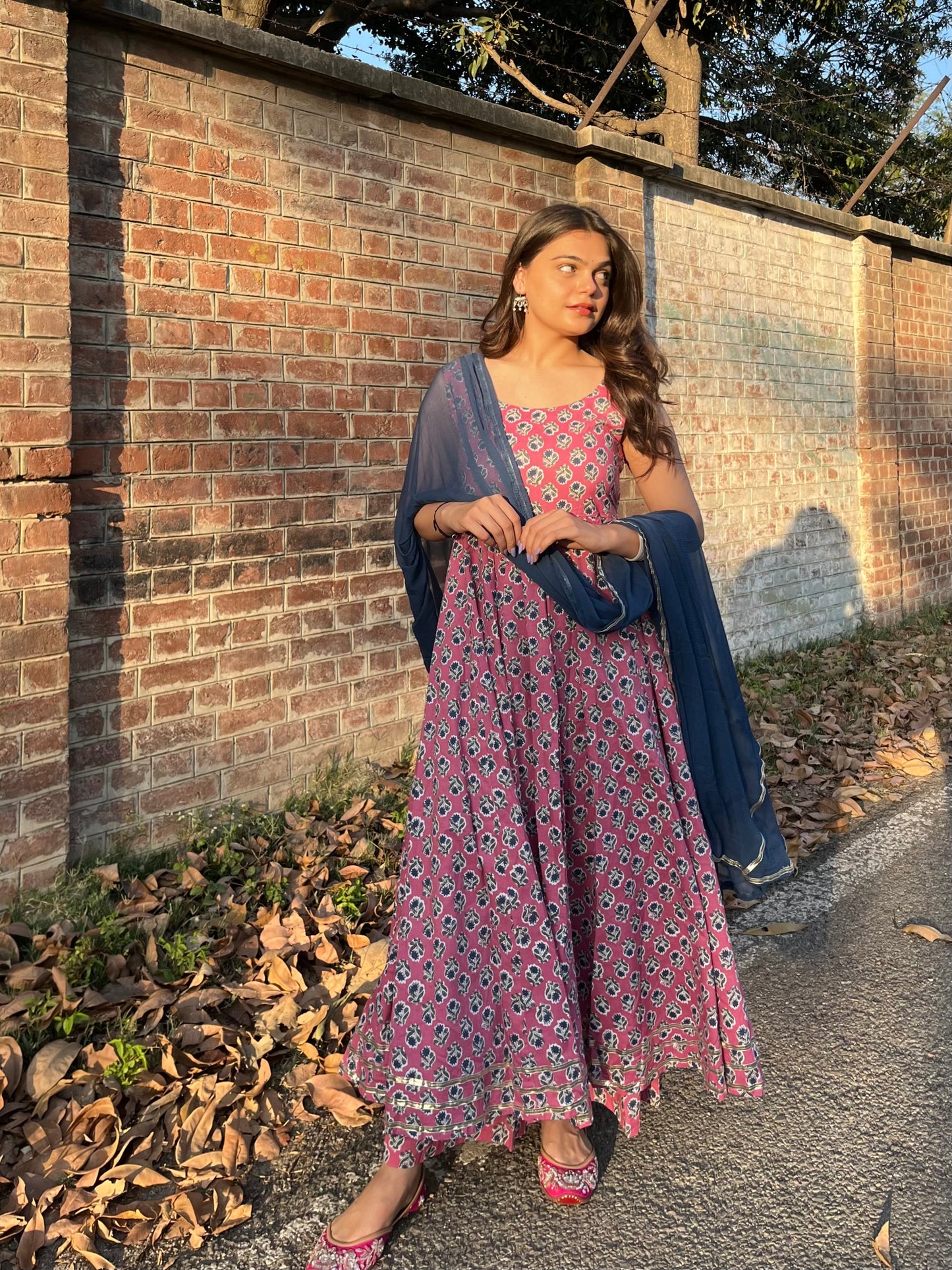 Pink indigo motif gher suit set