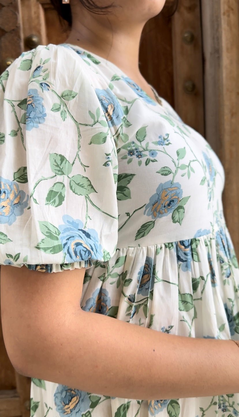 Floral design White Dreamy Dress by Jonaya